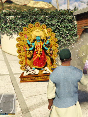 Maa Kali Murti statue prop placed in GTA 5 courtyard; spawn name “maakali”.